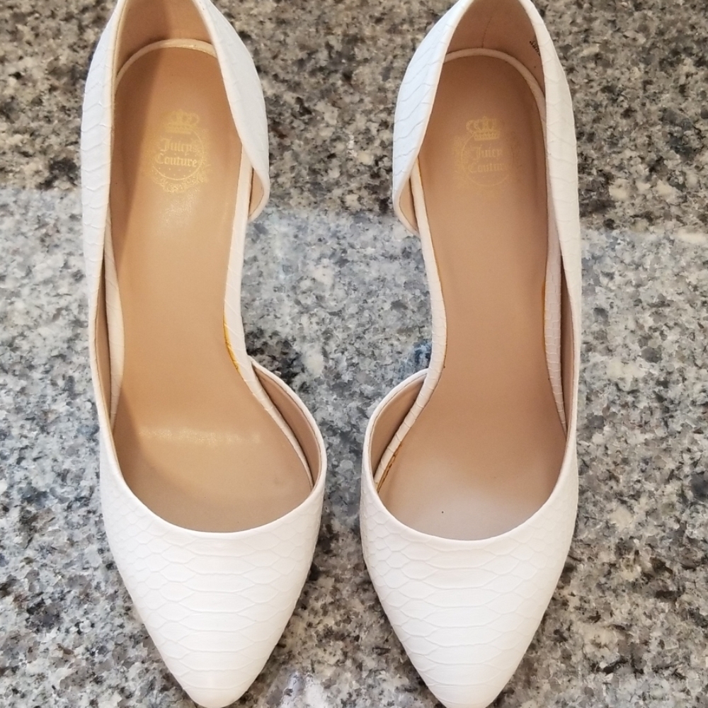 Juicy Couture: White Snake Skin, pointed toe Heel